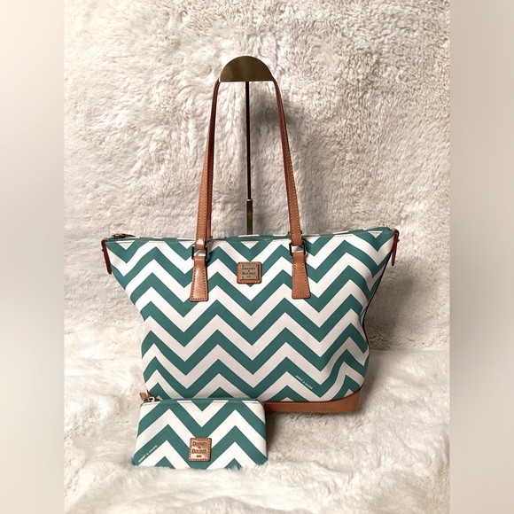 Dooney & Bourke Shoulder Bag